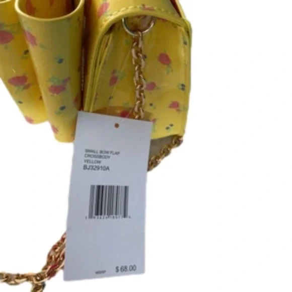 NWT Betsey Johnson, crossbody purse with gold chain strap. $45 - Picture 6 of 6